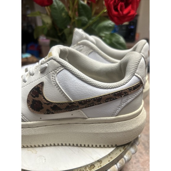 Women's White NIKE Comfort Insole Court Vision Alta Sneakers DO2791-100 Size 9 - Picture 2 of 10